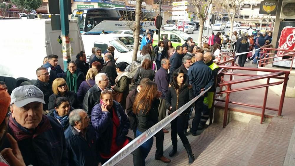 Tres heridos tras una explosión en la plaza de abastos de Lorca