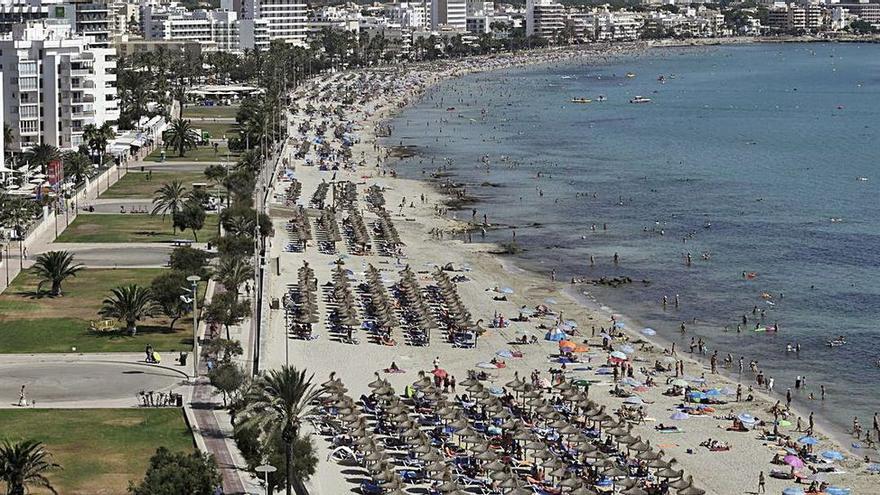 El Govern bloquea la bolsa de plazas turísticas para iniciar el decrecimiento