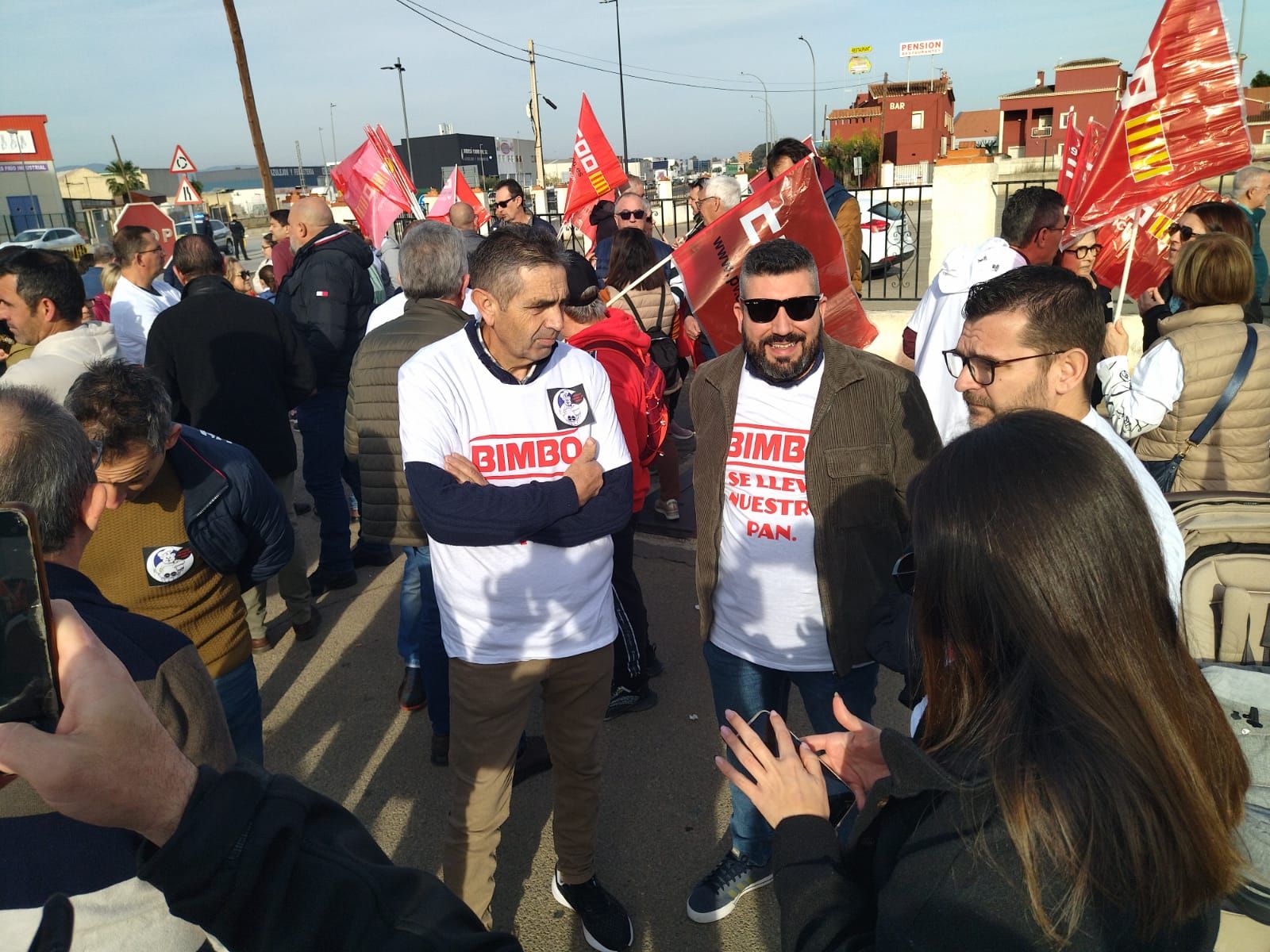 Manifestación contra el cierre de la histórica factoria de Bimbo en El Verger