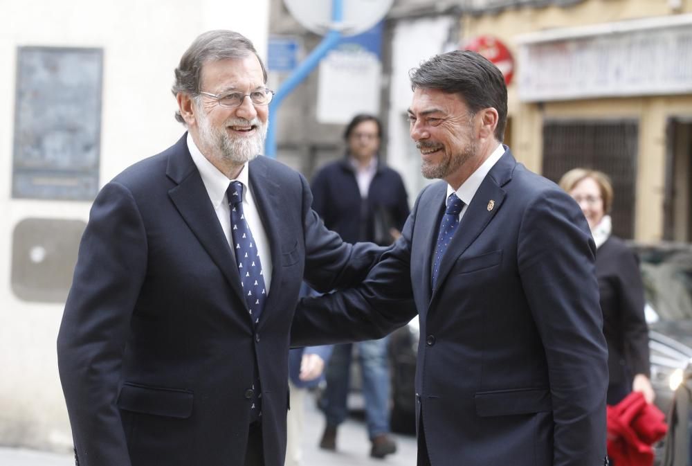 Rajoy conversa con los portavoces municipales sobre la situación económica de Alicante