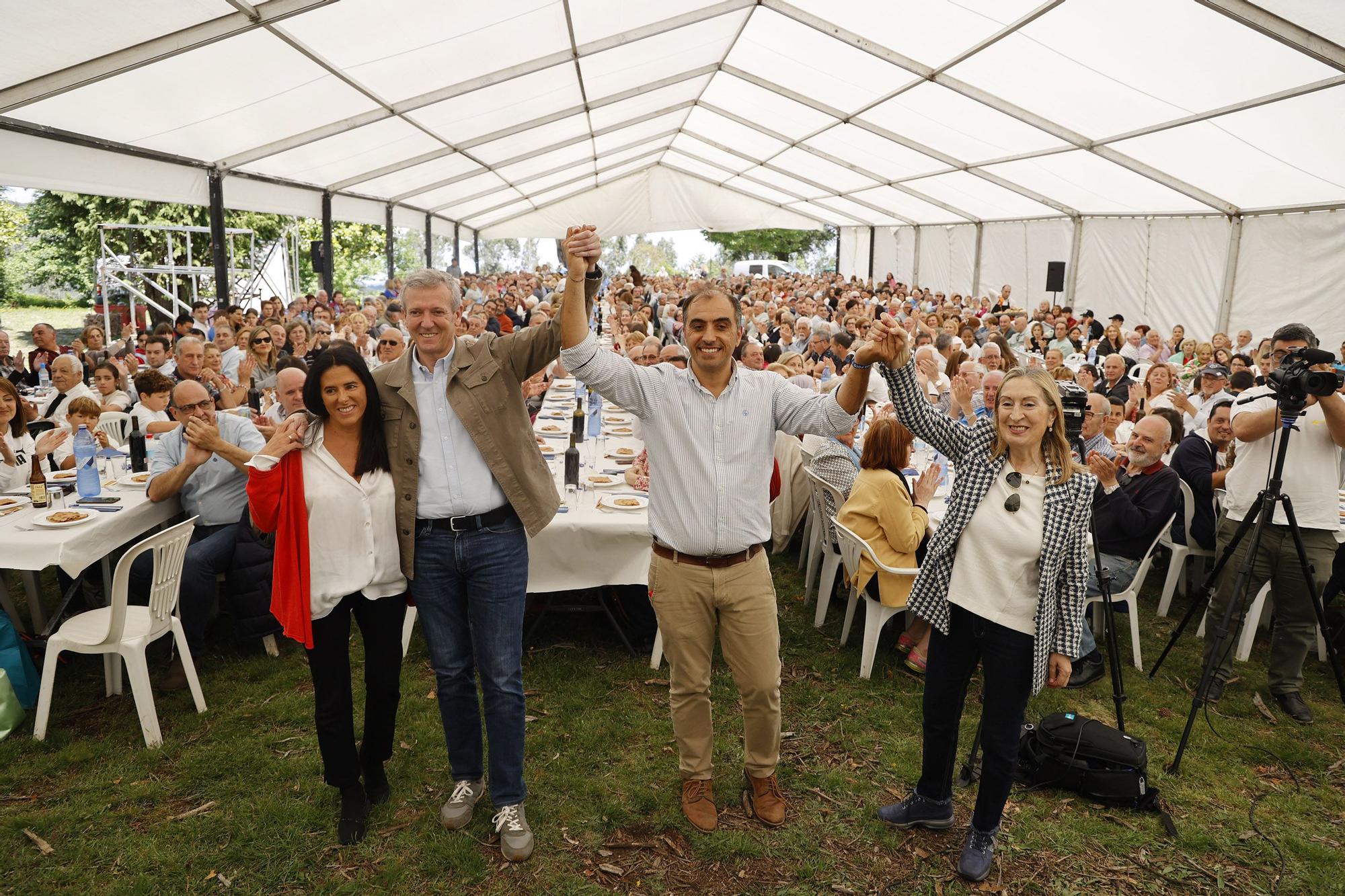 Monte Castrove acoge la tradicional romería organizada por el PP