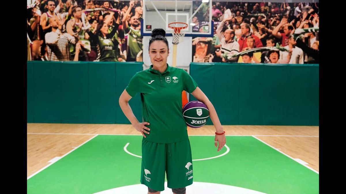 Ana Pocek, con la camiseta del Unicaja.