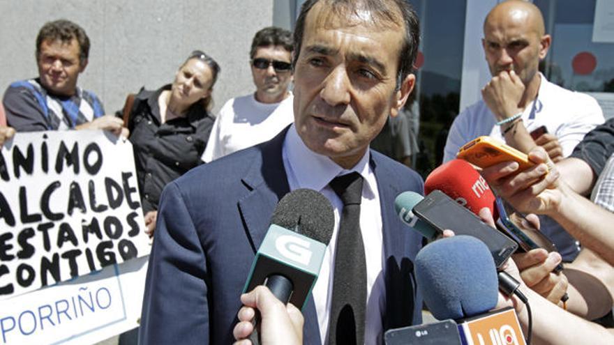 El alcalde de Porriño, Nelson Santos, tras declarar como imputado en el caso Multiusos.