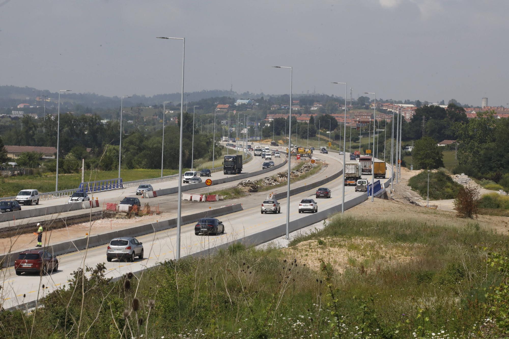 En imágenes: Nuevas caravanas en la "Y" por las obras del tercer carril