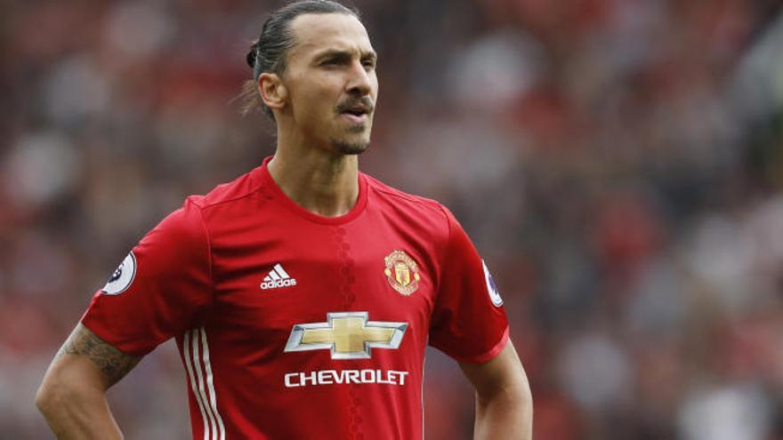 Ibrahimovic amenazó a su agente con &quot;partirle las piernas&quot;