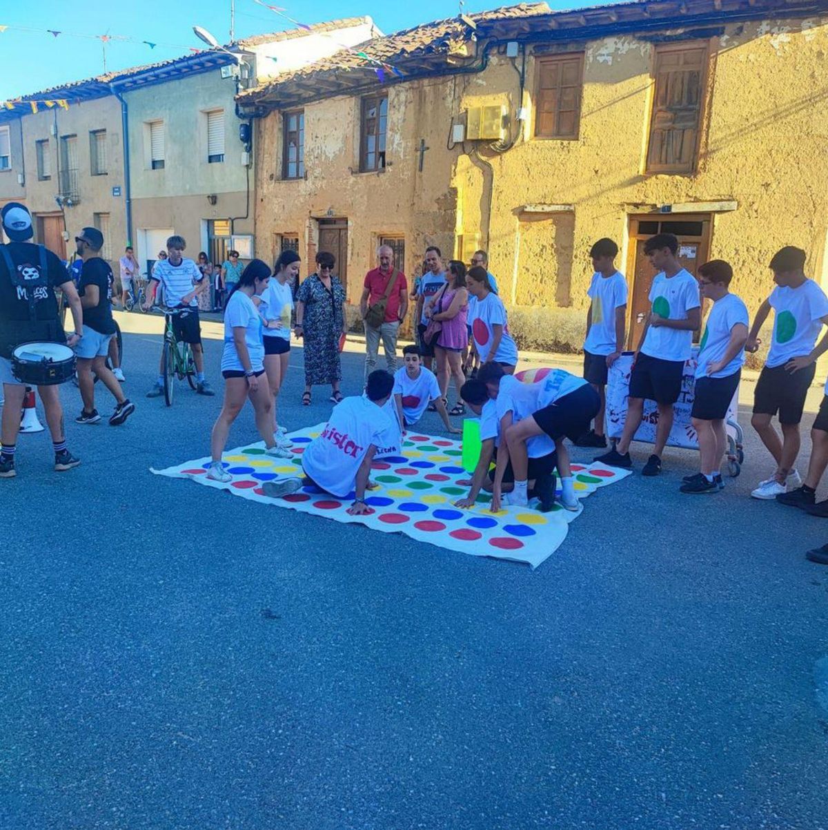 Actividades de juegos infantiles en Uña de Quintana. | J. G. V.