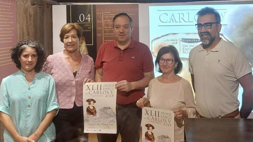Por la izquierda, Anacelia Álvarez, la edil Reyes Ugalde, Alejandro Vega, Cristina Carneado y Ángel del Río (presidente del Club Náutico Albatros), ayer, durante la presentación del programa. | A. V.