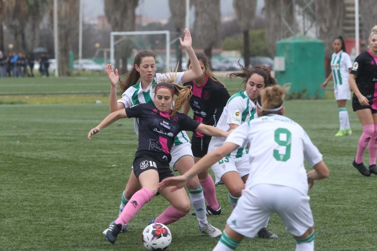 Emoción en el derbi femenino entre Córdoba y Pozoalbense