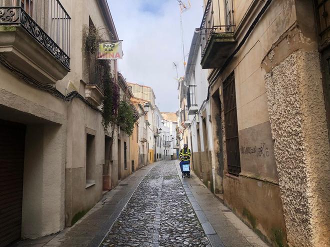 De la tienda de Quini al boom de los apartamentos turísticos en el entorno de Gallegos en Cáceres