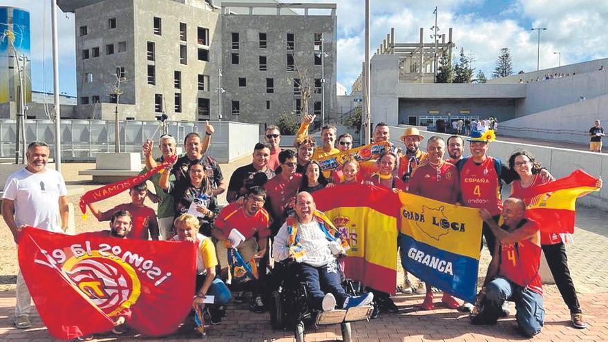 6.000 fieles en el Arena que vibran de amarillo y de rojo