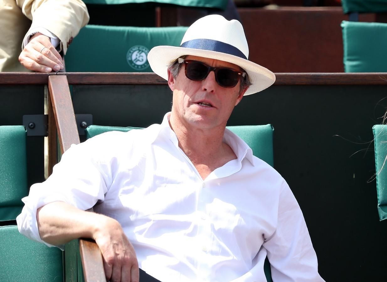 Hugh Grant se va de fiesta