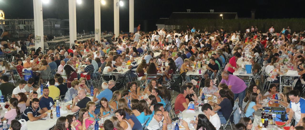 La Pista Jardín de l’Alcora es un espacio fundamental para eventos festivos y conciertos, que ha cumplido 56 años.