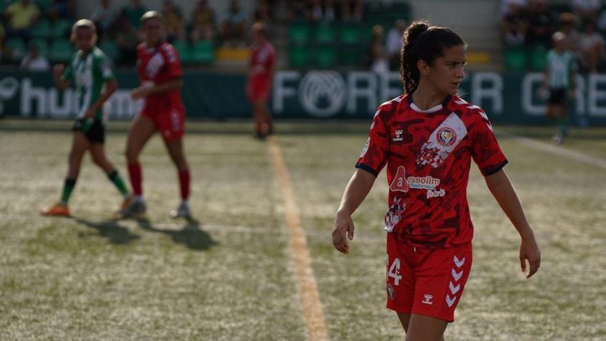 La santvicentina Júlia Mora durant el partit jugat a Sevilla | LUCAS RAURELL SEIBERT