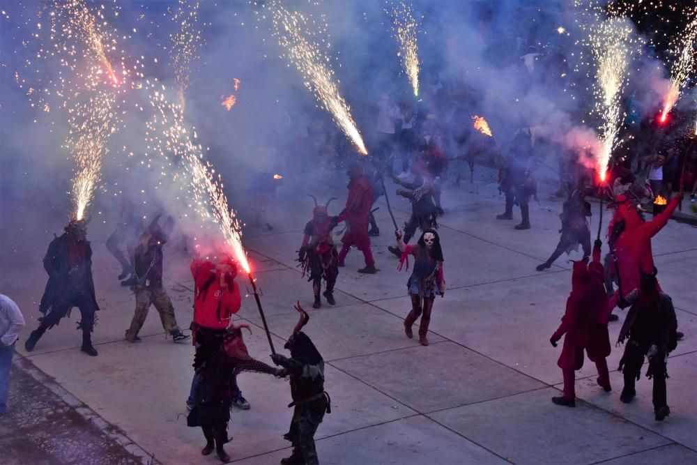 El correfoc del Kinfumfà en Torre d'en Pau