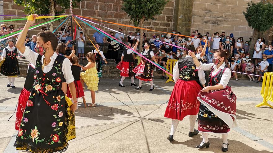 Villa del Rey celebra su San Blas más especial con Modesto de Sande en el corazón