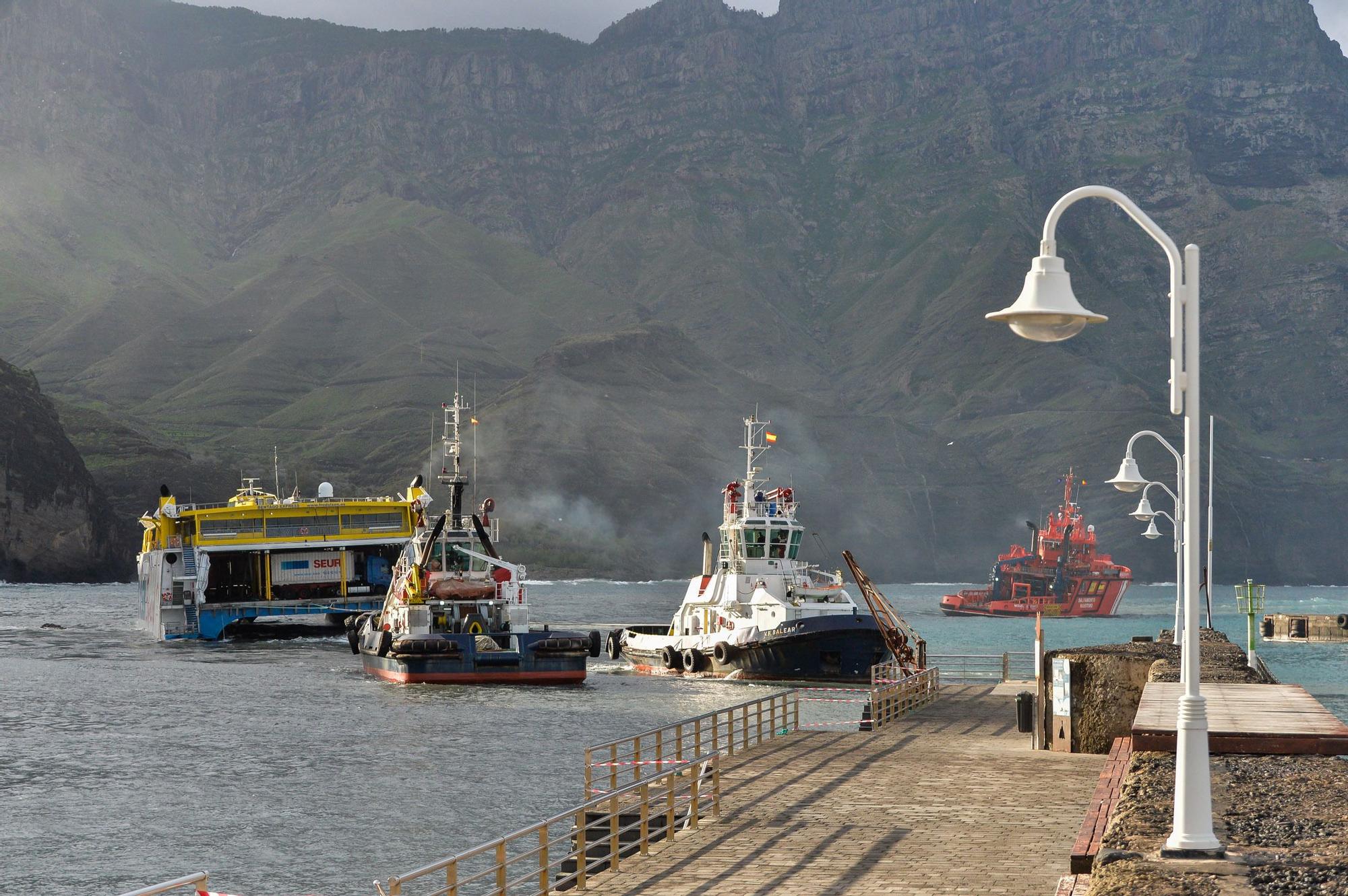 Nuevo intento infructuoso para desencallar el ferry en Agaete