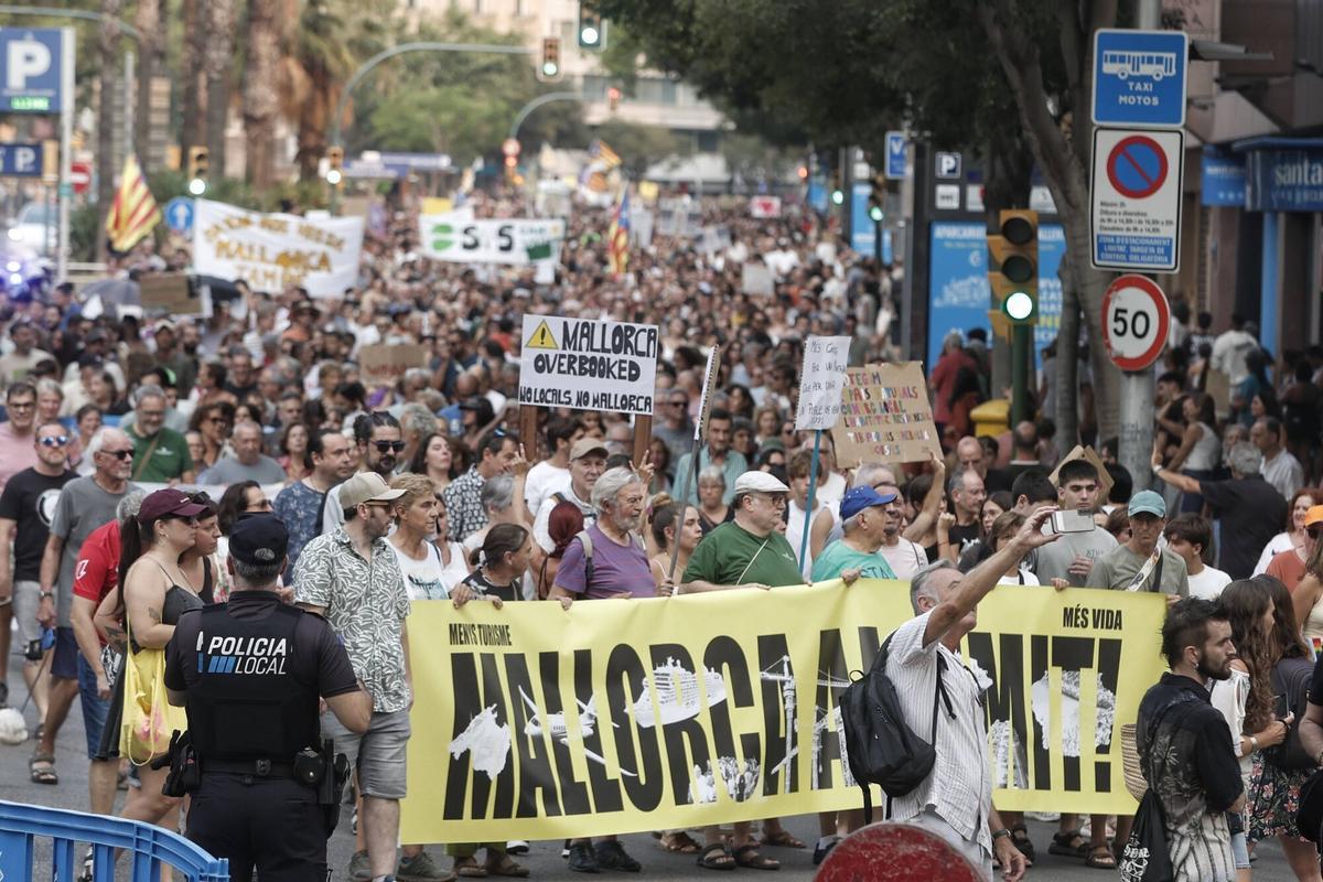 Manifestación 26J Menys Turisme, Més Vida