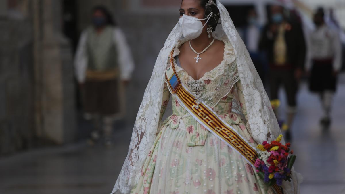 Búscate en el segundo día de Ofrenda por la calle de la Mar (entre las 19.00 y las 20.00 horas)