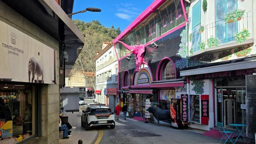 Pas endavant per constituir la primera Àrea de Promoció Econòmica Urbana de Catalunya al barri del Pertús