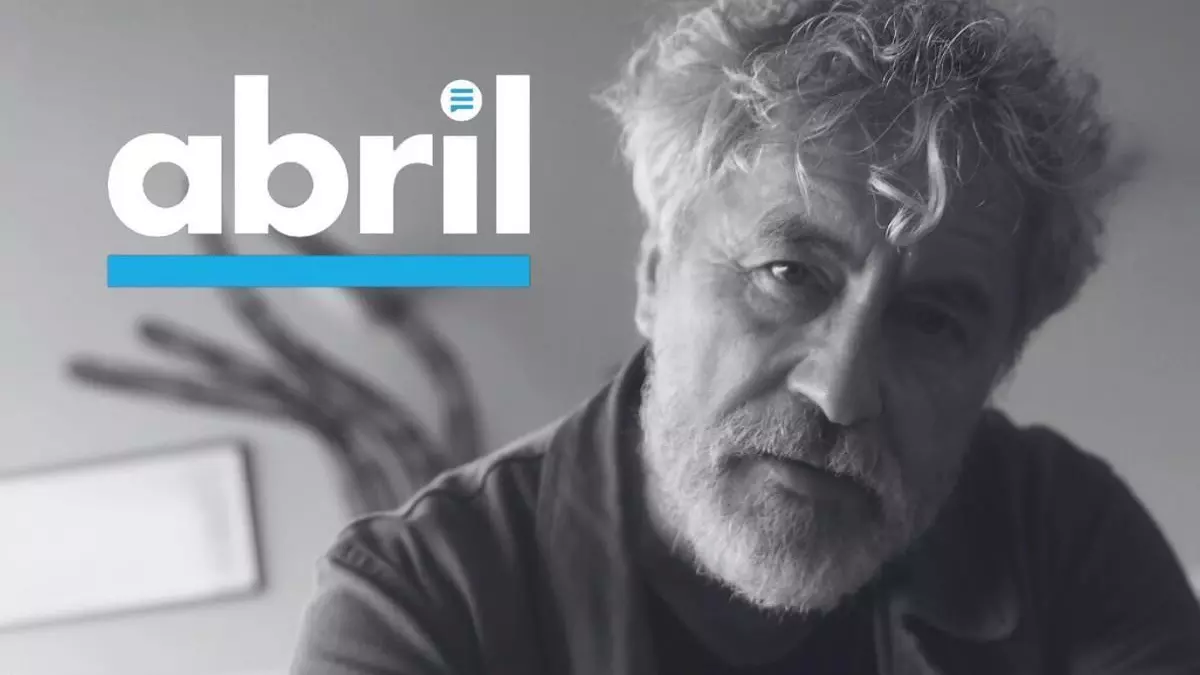 Una entrevista con Manuel Rivas y el perfil de Manuel Jabois, en el nuevo número de 'Abril'