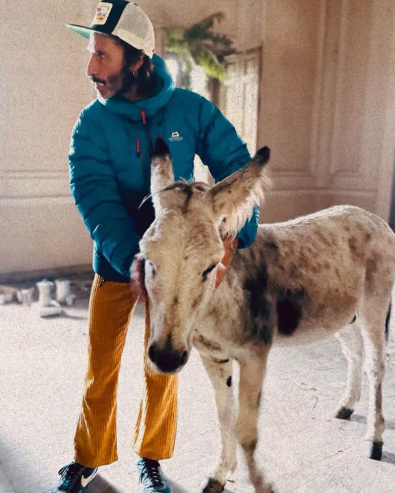 A Leiva le encanta vivir en el campo rodeado de naturaleza, plantas y TRANQUILIDAD
