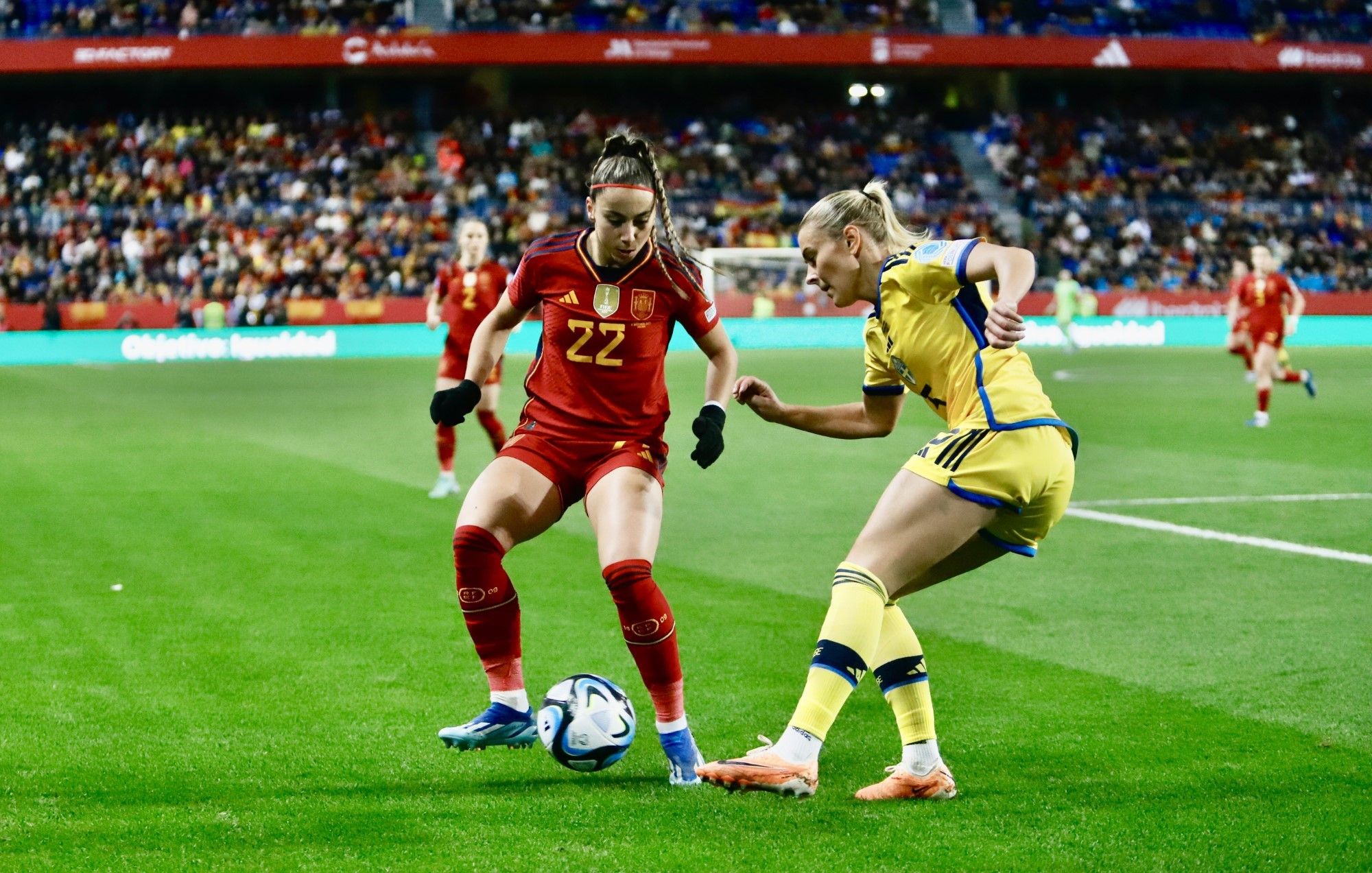 La victoria de la selección femenina de fútbol ante Suecia en La Rosaleda, en imágenes