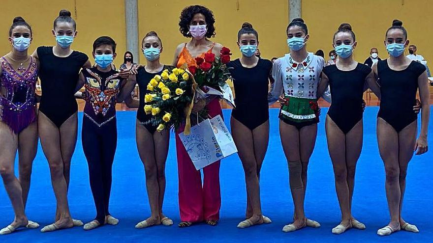 El Club Escuela de Gimnasia Rítmica de Zaragoza realizó una exhibición. | SERVICIO ESPECIAL