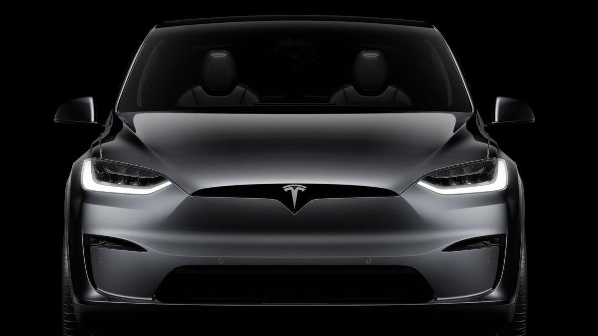 Tesla no hará un coche gasolina en 2024
