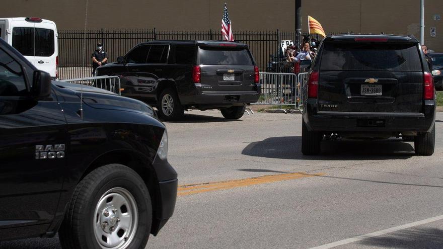 Agentes estadounidenses entran en el consulado chino en Houston