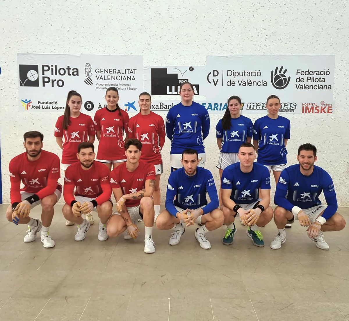 Doble jornada de raspall masculí i femení al trinquet de Xàbia.