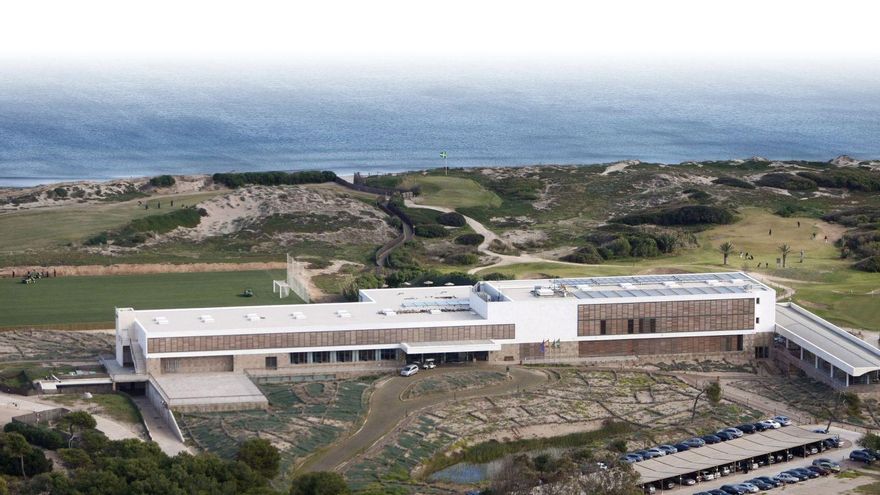 Imagen de archivo del primer
parador del Saler, cuya imagen
es totalmente distinta
ahora. levante-emv