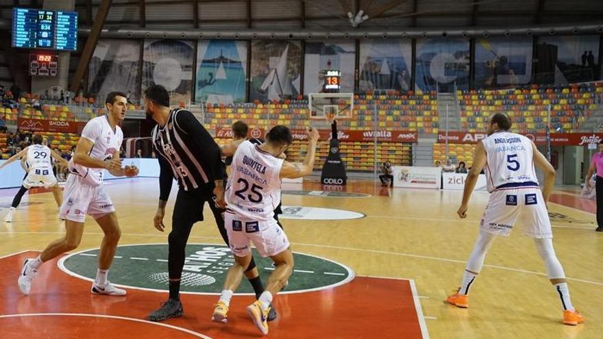 Un momento del partido entre el Caesa Cartagena y el Obradoiro.