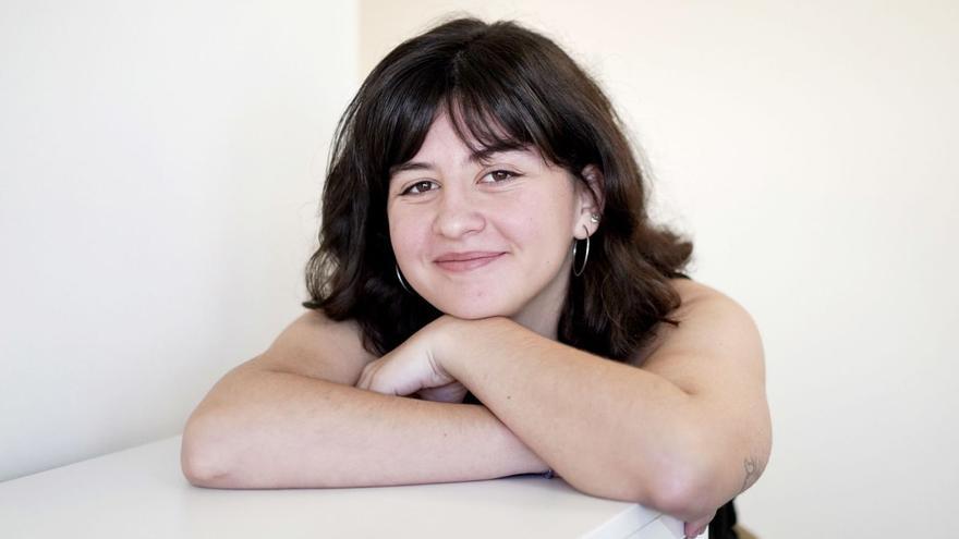 La autora de literatura juvenil Joana Marcús, esta semana en la sede de Penguin Random House en Madrid