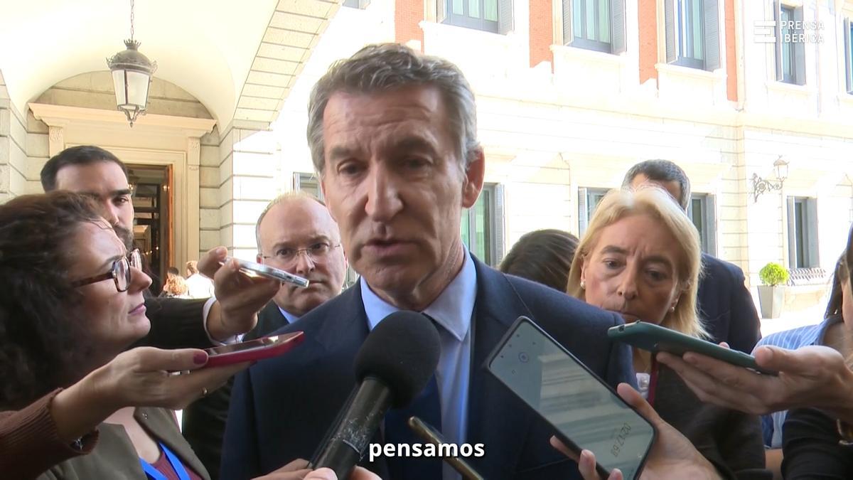 Feijóo insisteix que el rei emèrit hauria de valorar el seu retorn a Espanya i critica que el Govern “no tingui opinió” al respecte