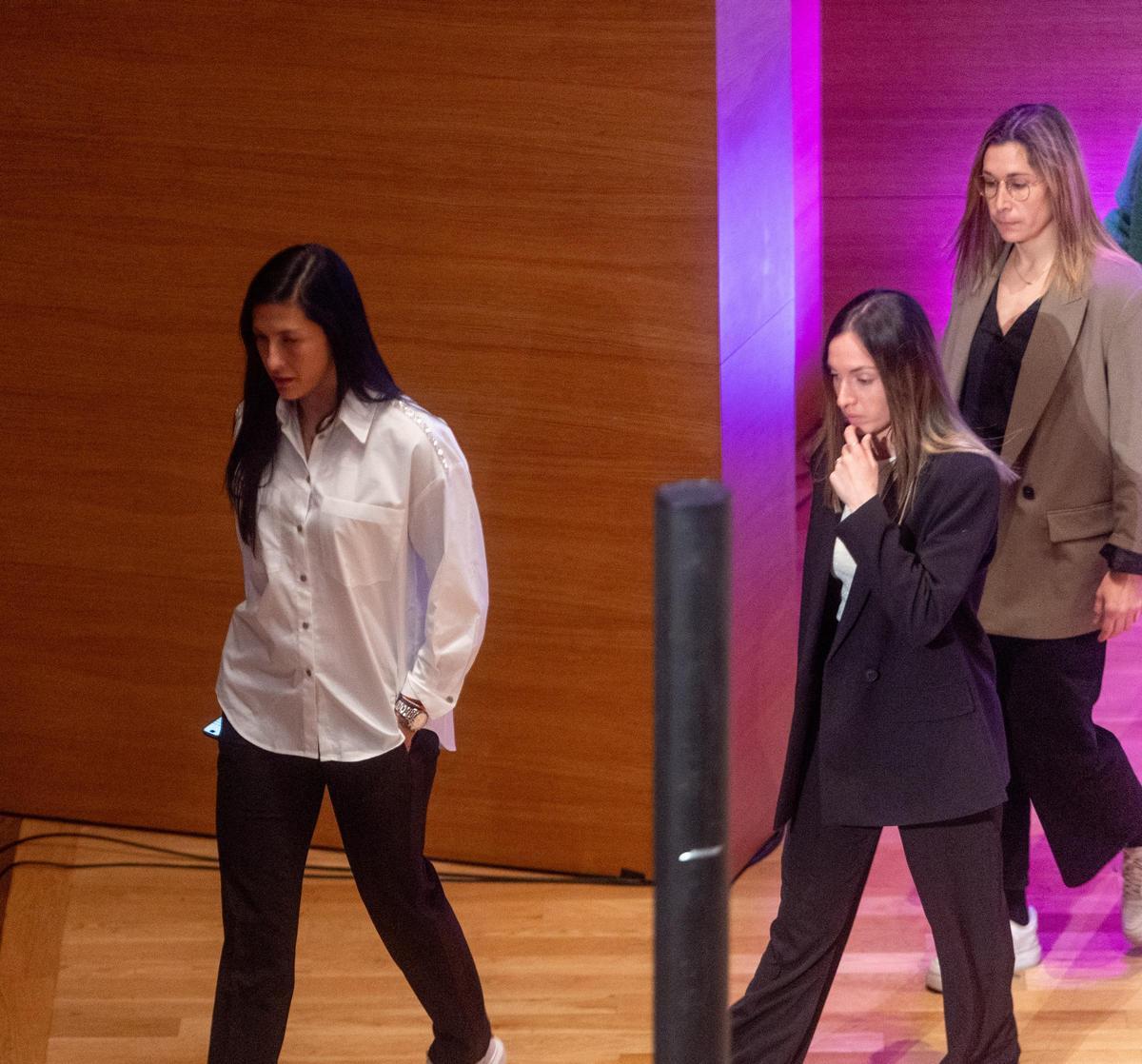 Jenni Hermoso recibe el premio "Entrena tu inmunidad" en Alicante