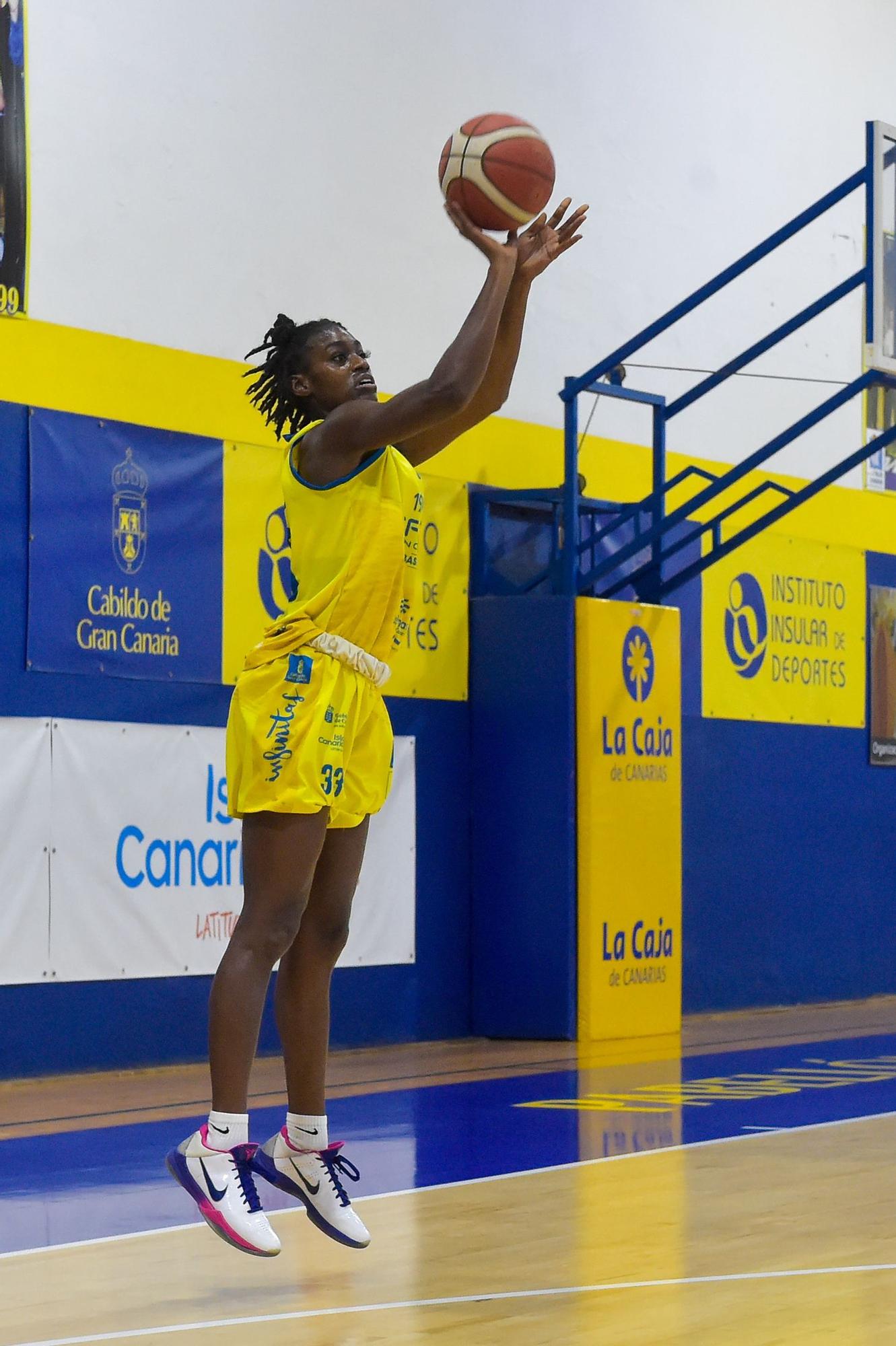 Partido entre el SPAR Gran Canaria (67) y el Estudiantes (65)