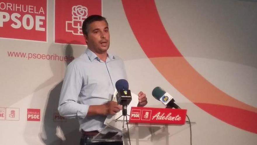 Antonio Zapata, concejal socialista, esta mañana en Orihuela