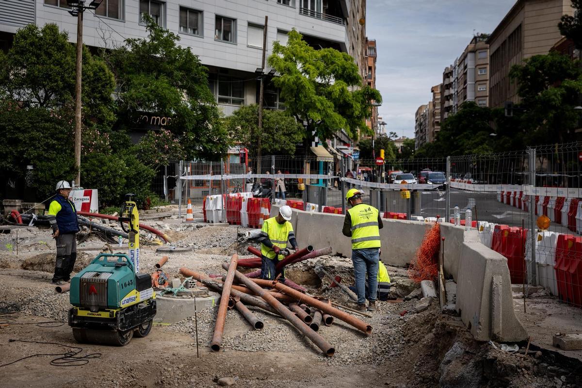 En imágenes I Comienza la segunda fase de la reforma de la avenida Valencia de Zaragoza En imágenes I Comienza la segunda fase de la reforma de la avenida Valencia de Zaragoza