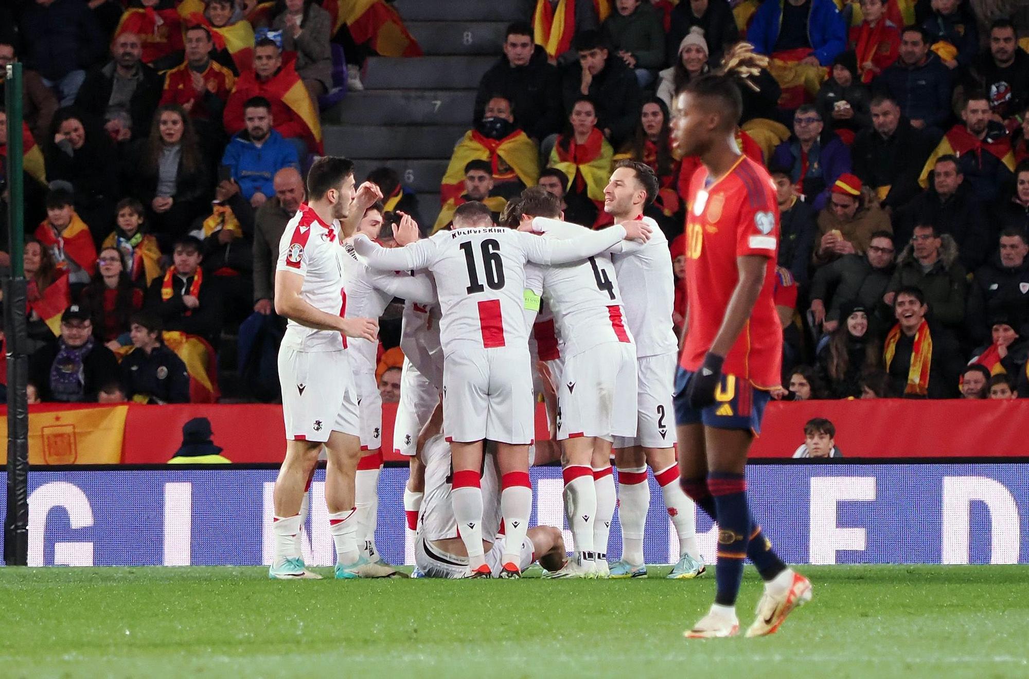 España y Georgia empatan al descanso y Gavi se retira lesionado (1-1)