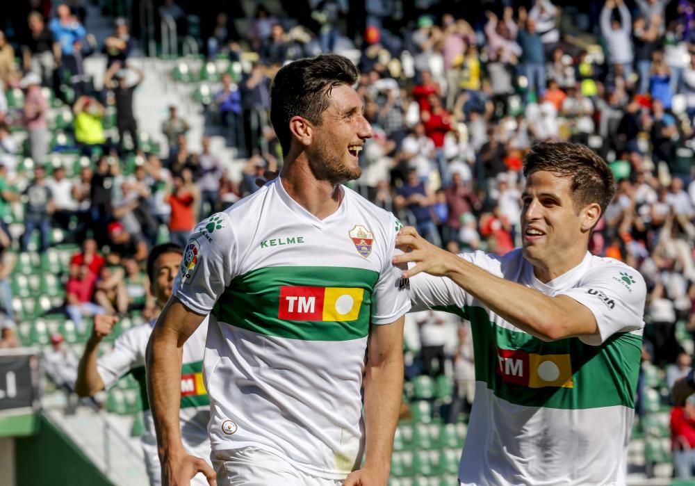 Galería del partido entre el Elche CF y el Sevilla Atlético