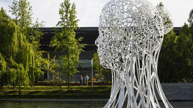 Nueva escultura del artista Jaume Plensa en Madrid