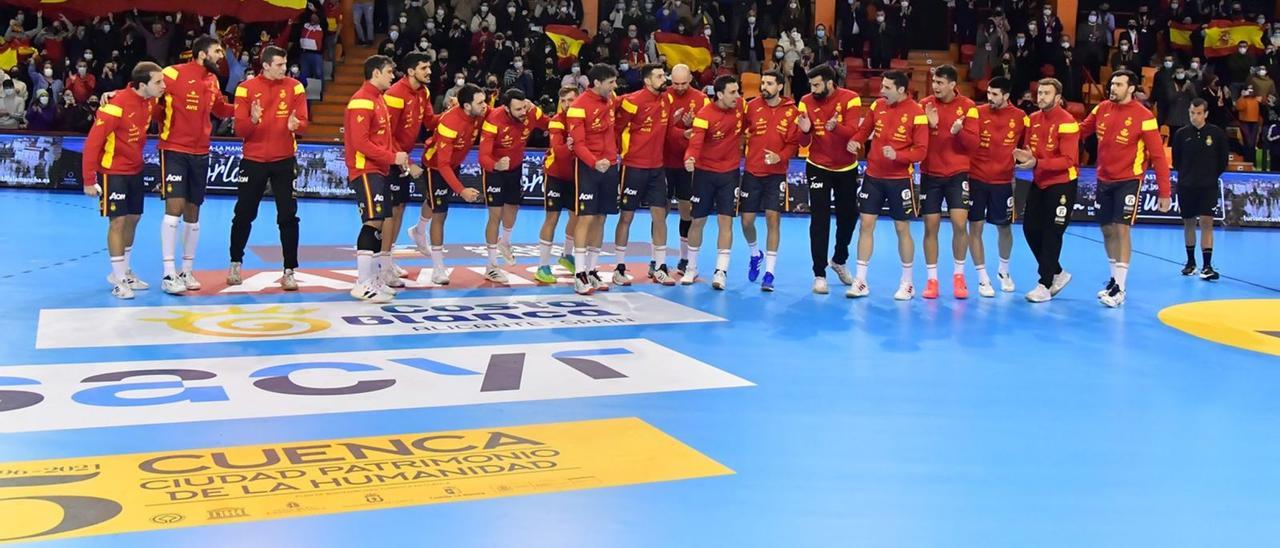 La selección española de balonmano, presentada antes de uno de los partidos del reciente Torneo Internacional de España en Cuenca. | Europa Press
