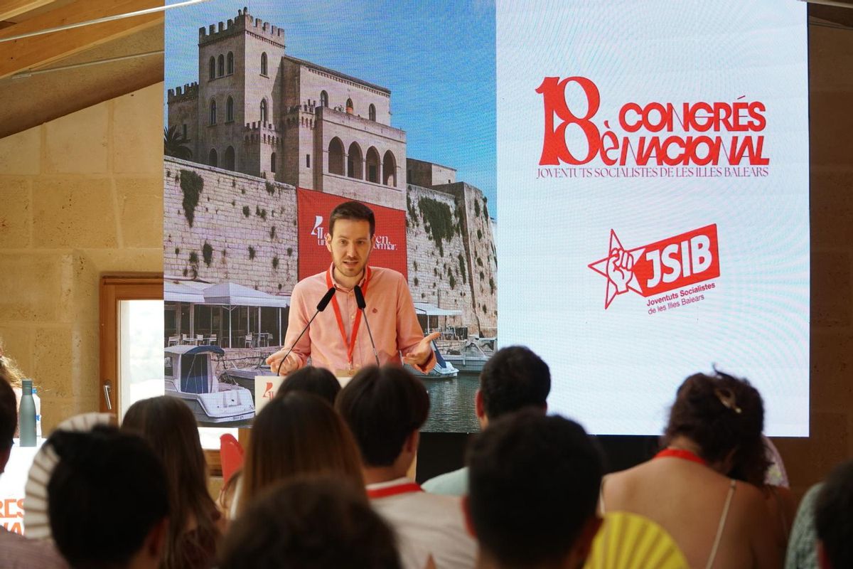 Ares Fernández durante el acto de las Juventudes Socialistas