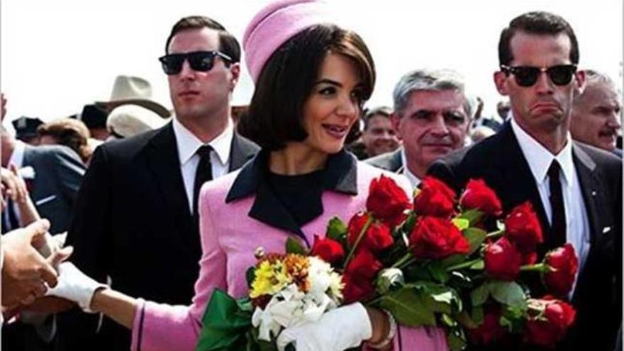 Jackie llora por la muerte de John F.Kennedy en Cosmopolitan