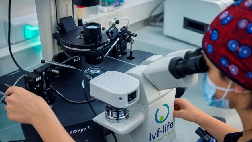 IVF-Life consolida su liderazgo en reproducción asistida con tasas de hasta el 98 % gracias al diagnóstico genético
