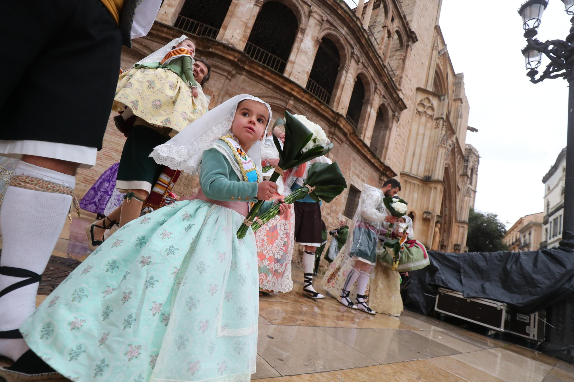 Búscate en el primer día de ofrenda por la calle de la Paz (entre las 15:30 a las 17:00 horas)