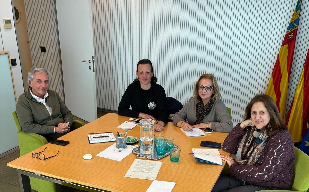 Otra de las reuniones de Raúl Mérida con asociaciones de víctimas dana