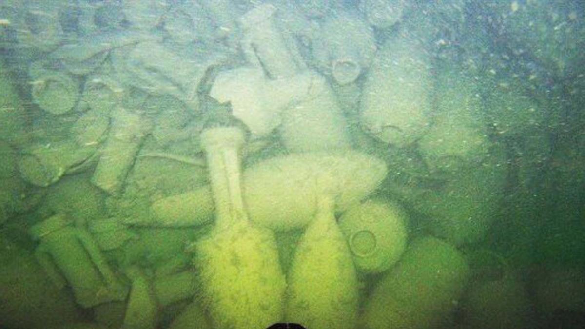 Hallan cientos de tinajas intactas de vino de hace 5.000 años en el sur de Egipto Hallan cientos de tinajas intactas de vino de hace 5.000 años en el sur de Egipto