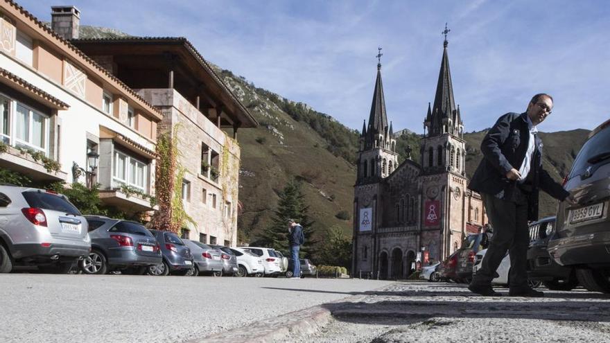 Un funicular, la solución para Covadonga, según Principado, Iglesia y Ayuntamiento