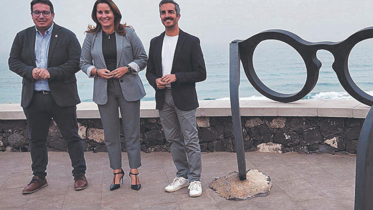 David de Vera, Lola García y Rayco León, en Puerto del Rosario.